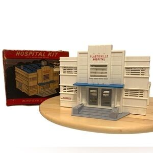 Plasticville “Hospital Kit HS-6” (1950s) – Vintage Collectible
